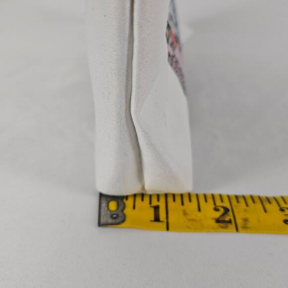 GIRL'S "I AM SWIFTIE" CONCERT MERCH WHITE MAKEUP OR PENCIL ZIPPER POUCH - Picture 9 of 9